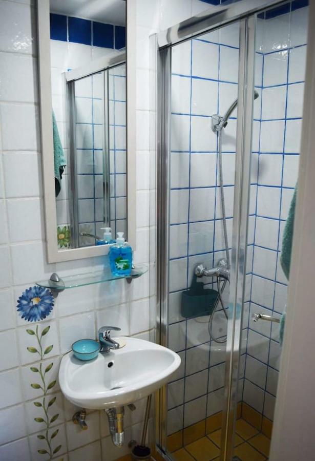Private Apartment In Pembroke St Julians Esterno foto