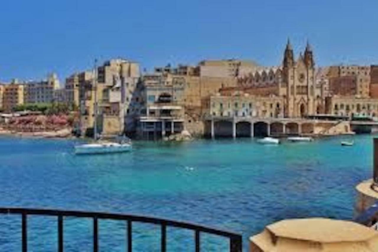 Private Apartment In Pembroke St Julians Esterno foto
