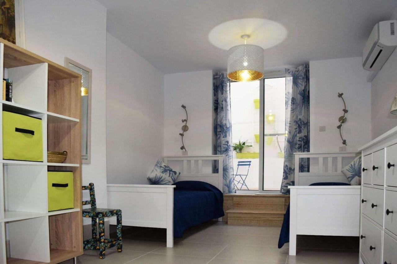 Private Apartment In Pembroke St Julians Esterno foto